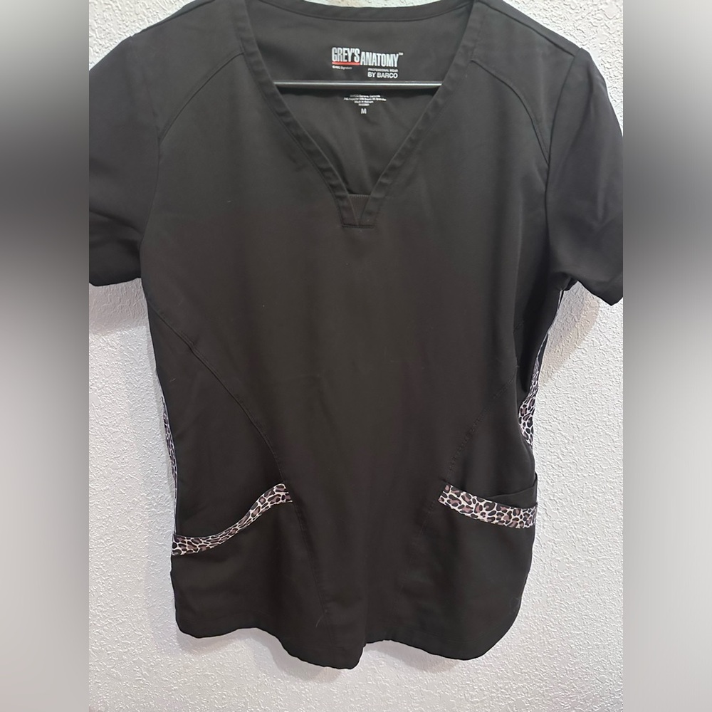 Greys anatomy black and cheetah scrub top